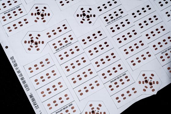 kupować Podwójna warstwa elastyczna płytka drukowana z poziomem ochrony przeciwpożarowej V0 i grubością 0,25 mm dla oświetlenia LED online manufacture