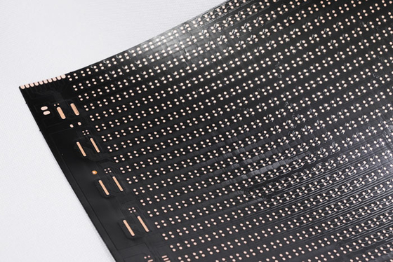Niestandardowy elastyczny zestaw płytek PCB Dwóchstronny czarny tekst LED Elastyczny ekran wyświetlania FPC